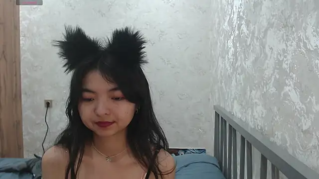 Shy_Kira webcam