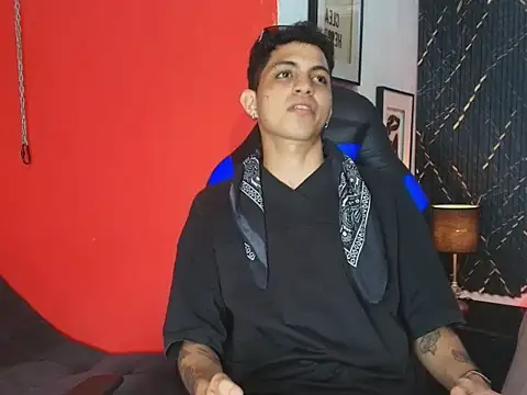 cameron_lux77 webcam