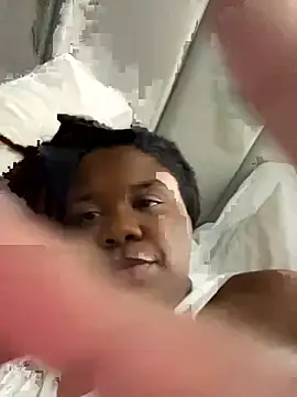 HEARTBREAKBRE webcam