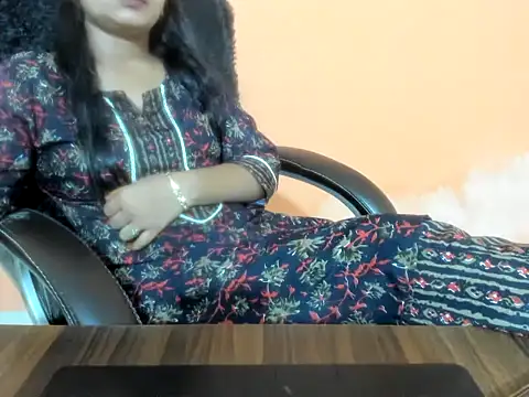 Kudi_Kiyara webcam