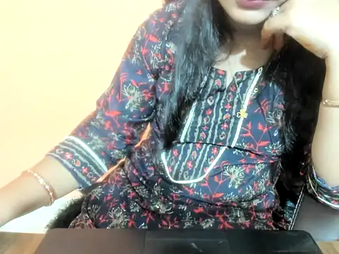 Kudi_Kiyara webcam