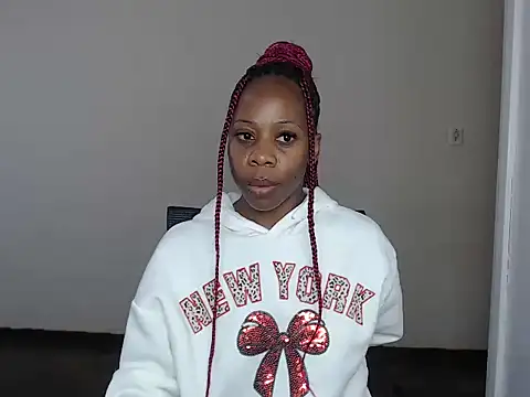 QUEENMANDYY webcam