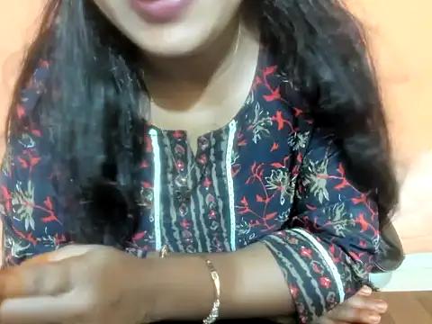 Kudi_Kiyara webcam
