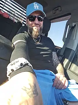 Beardedtattood webcam