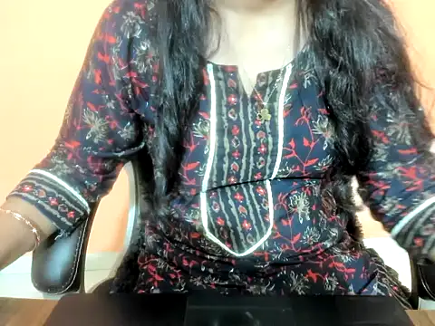 Kudi_Kiyara webcam