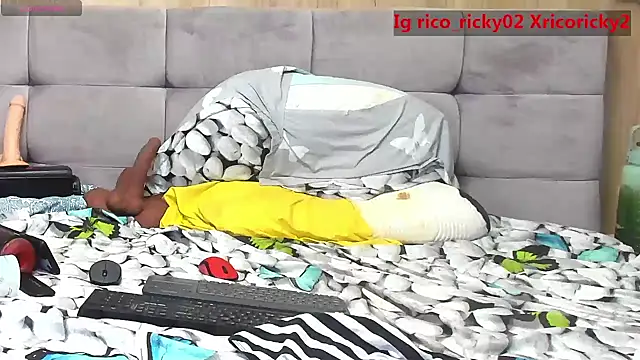 rico_ricky webcam