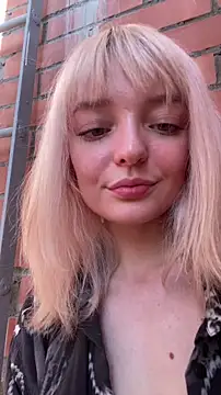 aka_Blonde live sex cam