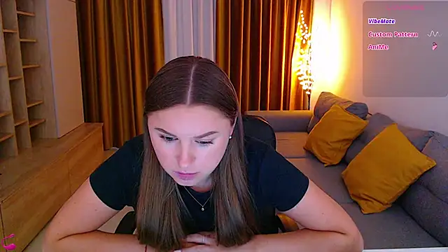 mia_bloomy webcam