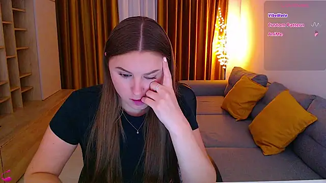mia_bloomy webcam