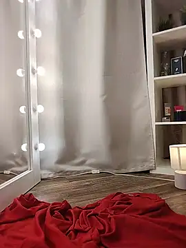 MickeQuinee Live Web Cam Show