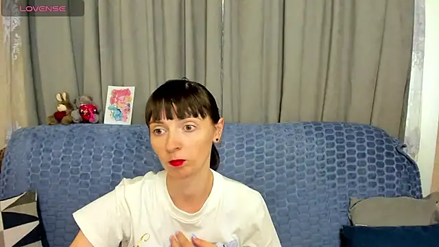 TayanaJons webcam