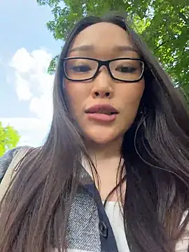 trytomakememoam webcam