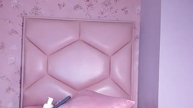 Nasly_Moore webcam