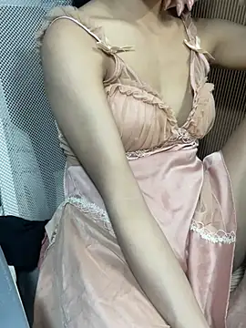 Mina048 live cam on StripChat