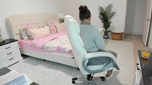 Vika73 webcam