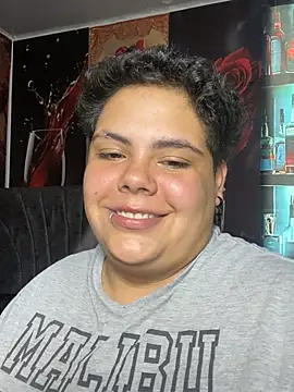 Hailey_Curvy webcam