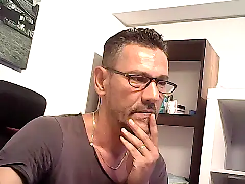 mastercharisma35 webcam