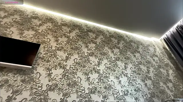 kamila_18_french webcam