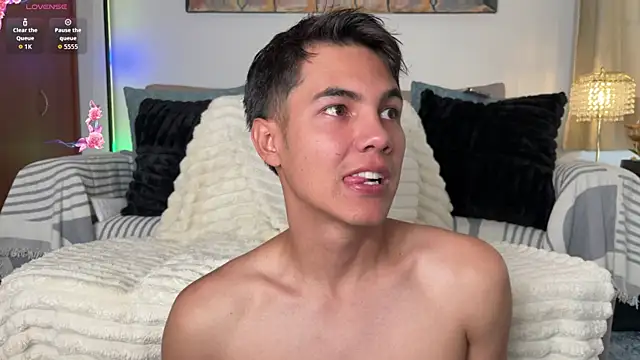 Adams_ricci webcam
