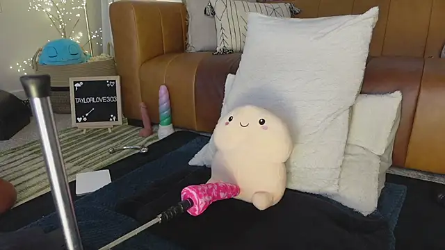 Taylorlove303 Live Web Cam Show