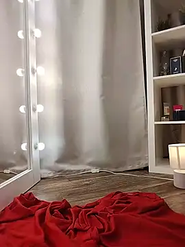 MickeQuinee Live Web Cam Show