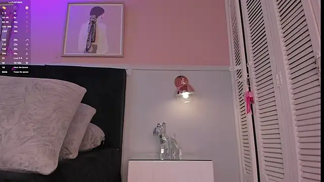 elodie_walker webcam
