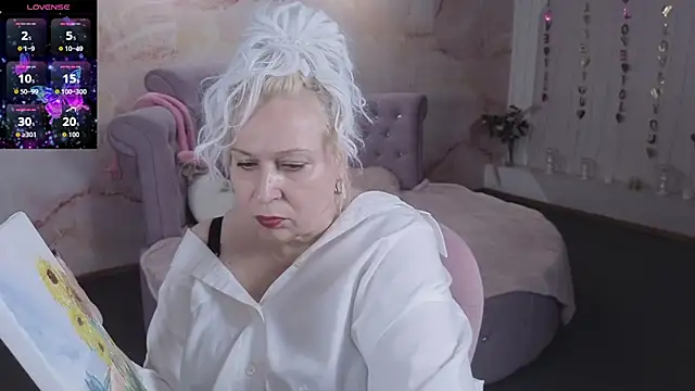 Penelope_Pinky webcam