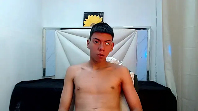 liarr_ (M twink) - naked
