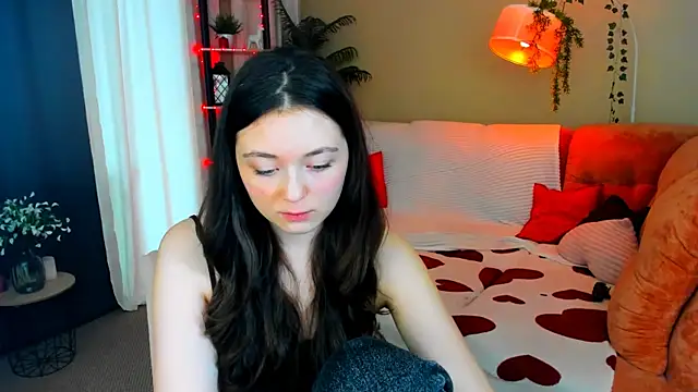 AlluringLookk webcam