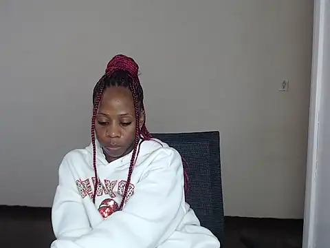 QUEENMANDYY webcam