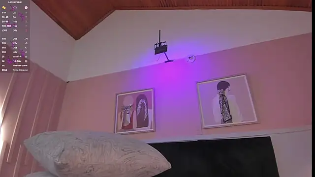 elodie_walker webcam