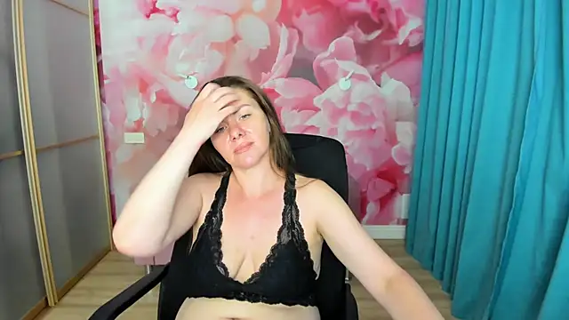 LunaKissesx webcam