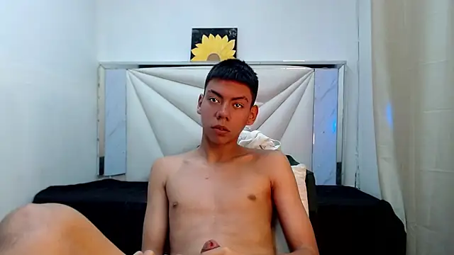 Liarr_ Live Web Cam Show