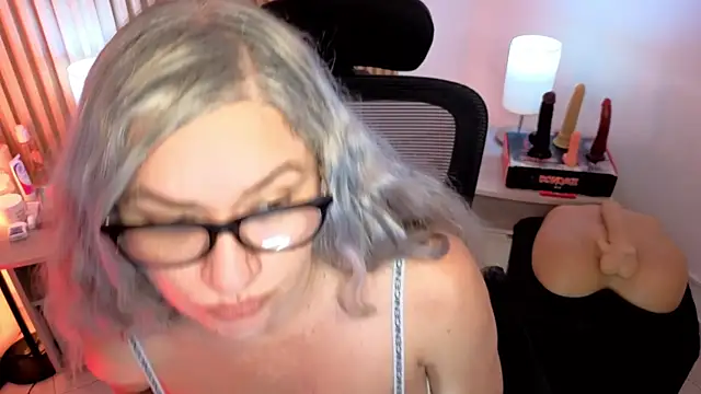 MarianL0ve webcam
