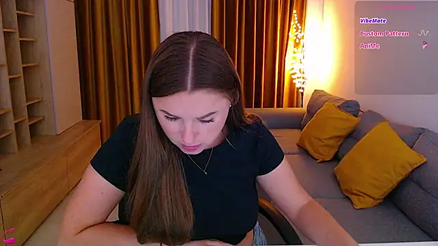 mia_bloomy webcam