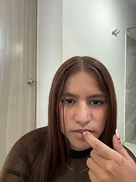 ViankaRose Live Web Cam Show