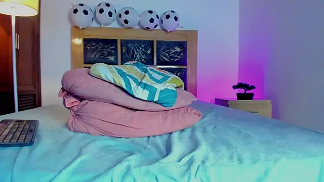 Zoe_sky1 webcam