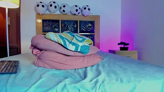 Zoe_sky1 webcam