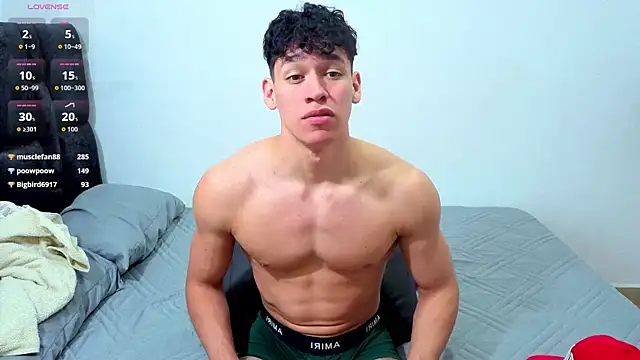 Luke_Muscle Live Web Cam Show