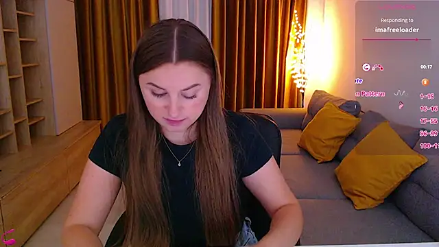 mia_bloomy webcam