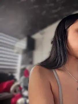 isabella-teen (F teen) - Flash Tits🍒