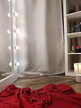 MickeQuinee Live Web Cam Show