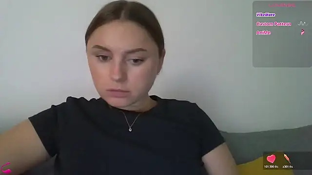 mia_bloomy webcam