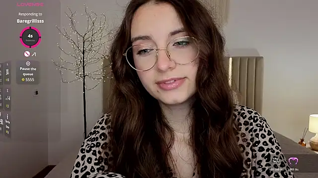 Real_cutie1 webcam