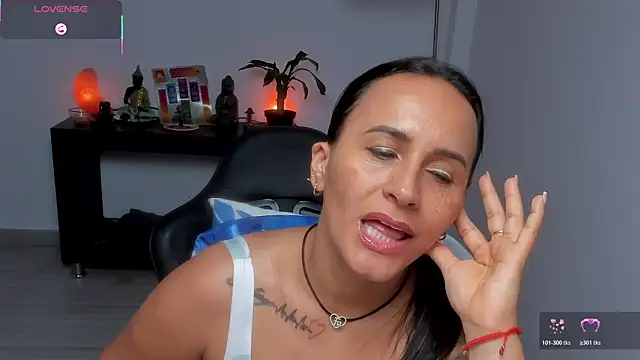 Sara_Charmy webcam