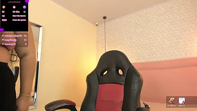 MEREDITHBENSON webcam