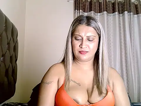 eroticbeauty37 webcam