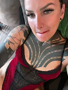 KathaleaNoir Live Web Cam Show