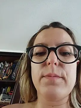 dolcehelena993 Live Web Cam Show