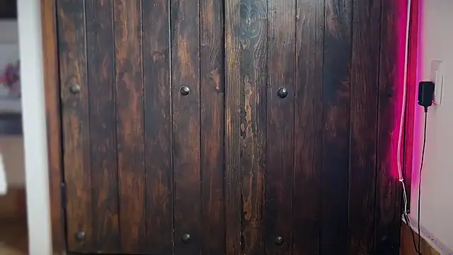mcklister_kinky_feets
